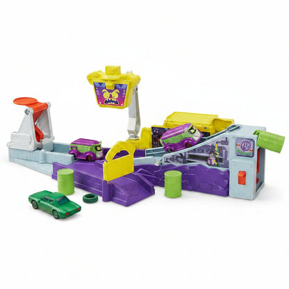 Confezione e playset Batwheels Legion of Zoom Launching HQ di Fisher-Price con pista, rampe di lancio e veicolo viola e verde