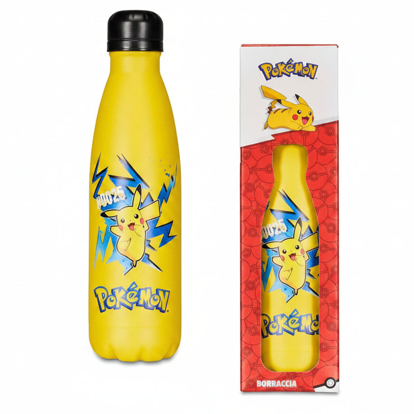 Borraccia gialla in acciaio Pokémon con Pikachu e fulmini blu, affiancata alla sua confezione scatola regalo originale su sfondo bianco