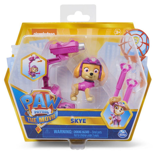 Confezione dell'action figure di Skye da Paw Patrol The Movie di Spin Master, con la statuetta del cucciolo e i suoi accessori rosa inseriti nella scatola originale a tema cinematografico