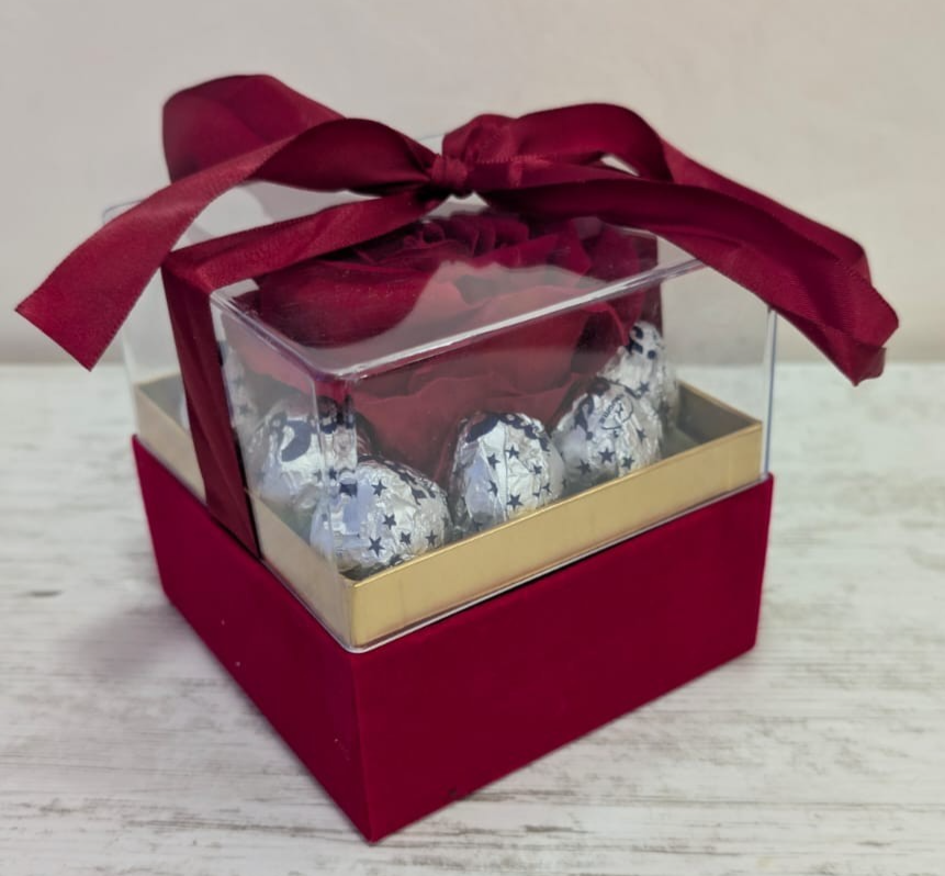 BOX con Rosa Velluto e Baci Perugina