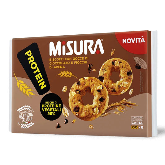 Confezione di biscotti Misura Protein con gocce di cioccolato e fiocchi di avena, con due biscotti a forma di ciambella mostrati in primo piano su sfondo neutro