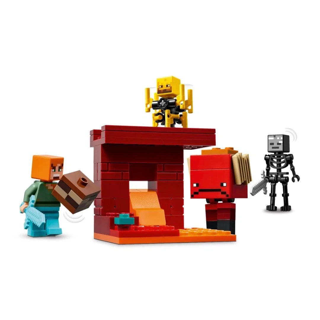 LEGO Minecraft 21266 - La Battaglia nella Lava del Nether 99 pz The Nether Lava