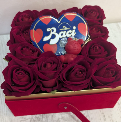 Box con Baci Perugina, Rose Velluto e Teddy