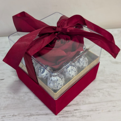 BOX con Rosa Velluto e Baci Perugina