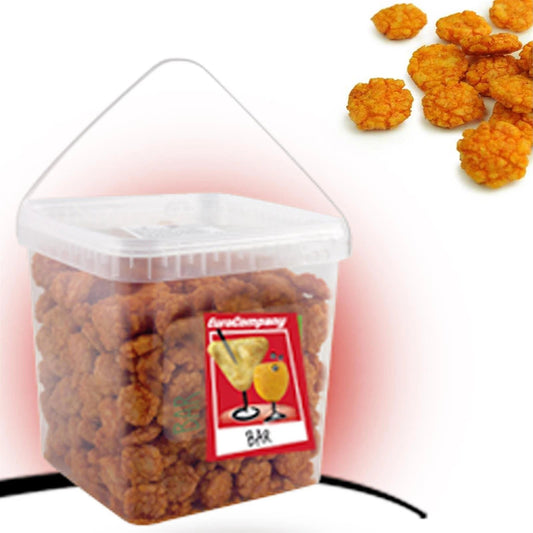 Secchiello di snack croccanti Mix Aperitivo Bar EuroCompany con alcune unità sparse a lato su sfondo neutro