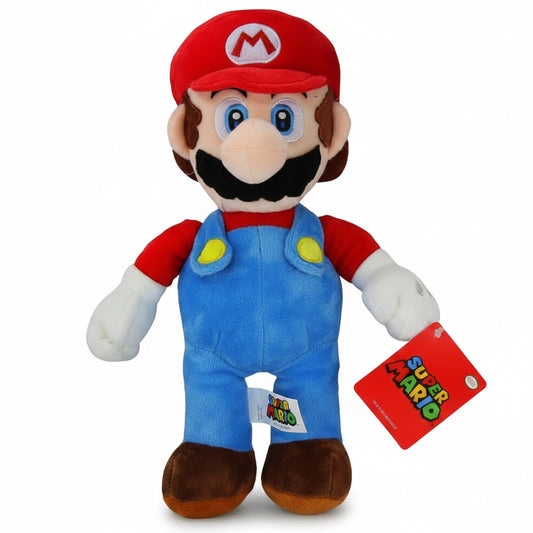 Peluche morbido di Super Mario con tuta blu, cappello rosso e cartellino ufficiale Super Mario su sfondo bianco