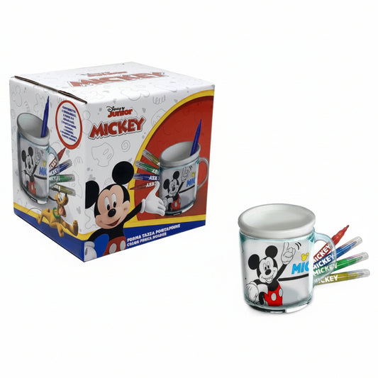 Tazza portapenne Disney Mickey Mouse con pennarelli colorati e scatola regalo decorata su sfondo bianco