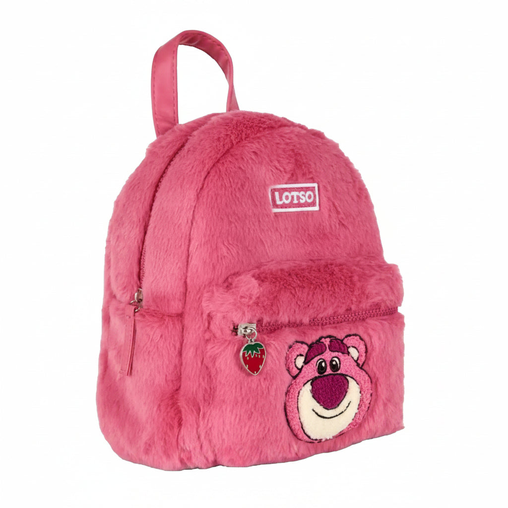 Zainetto peluche rosa Disney Toy Story a tema Lotso con tasca frontale, ricamo dell'orsetto e ciondolo a forma di fragola sulla zip su sfondo bianco